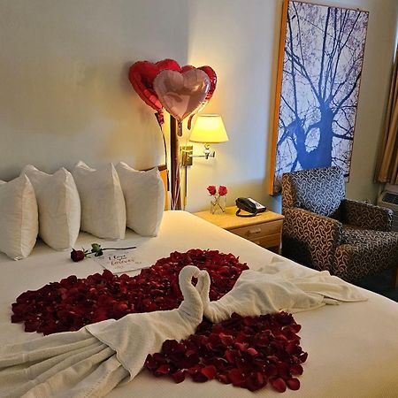 The Cedars Inn Hotel & Convention Centre Gibsons Buitenkant foto