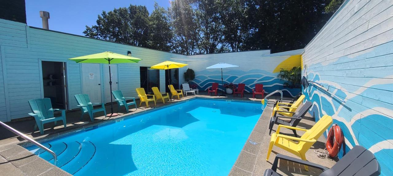 The Cedars Inn Hotel & Convention Centre Gibsons Buitenkant foto