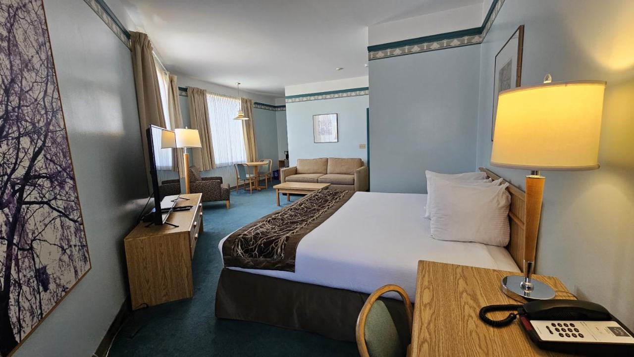 The Cedars Inn Hotel & Convention Centre Gibsons Buitenkant foto