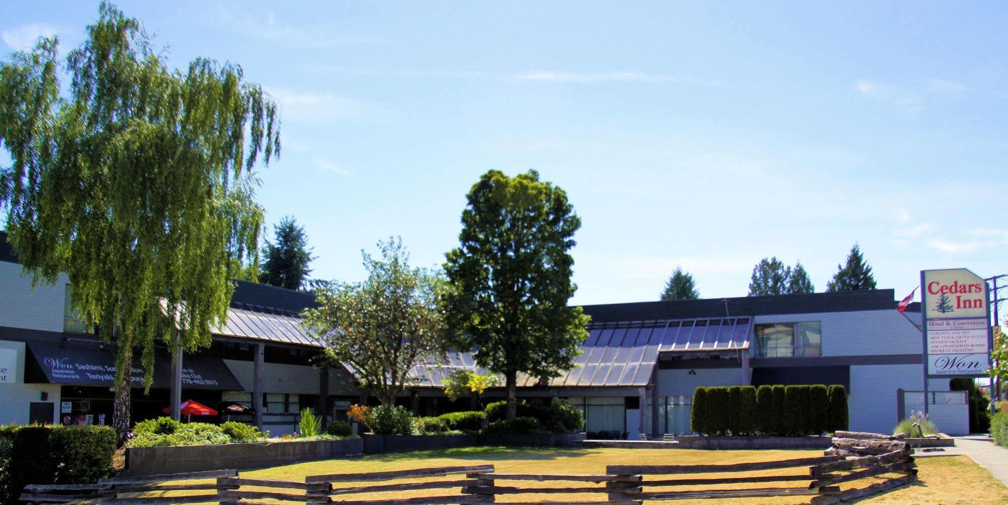 The Cedars Inn Hotel & Convention Centre Gibsons Buitenkant foto
